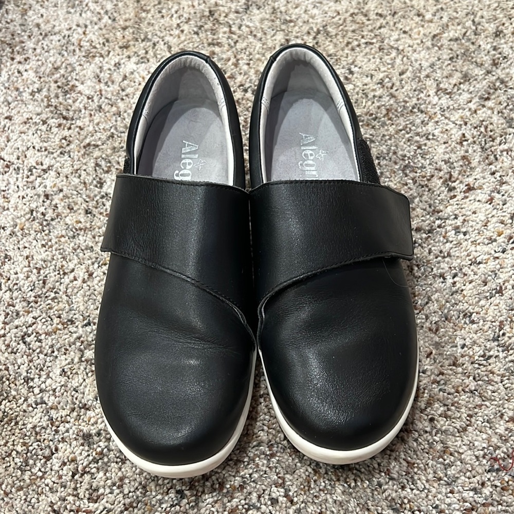 Alegria leather clog